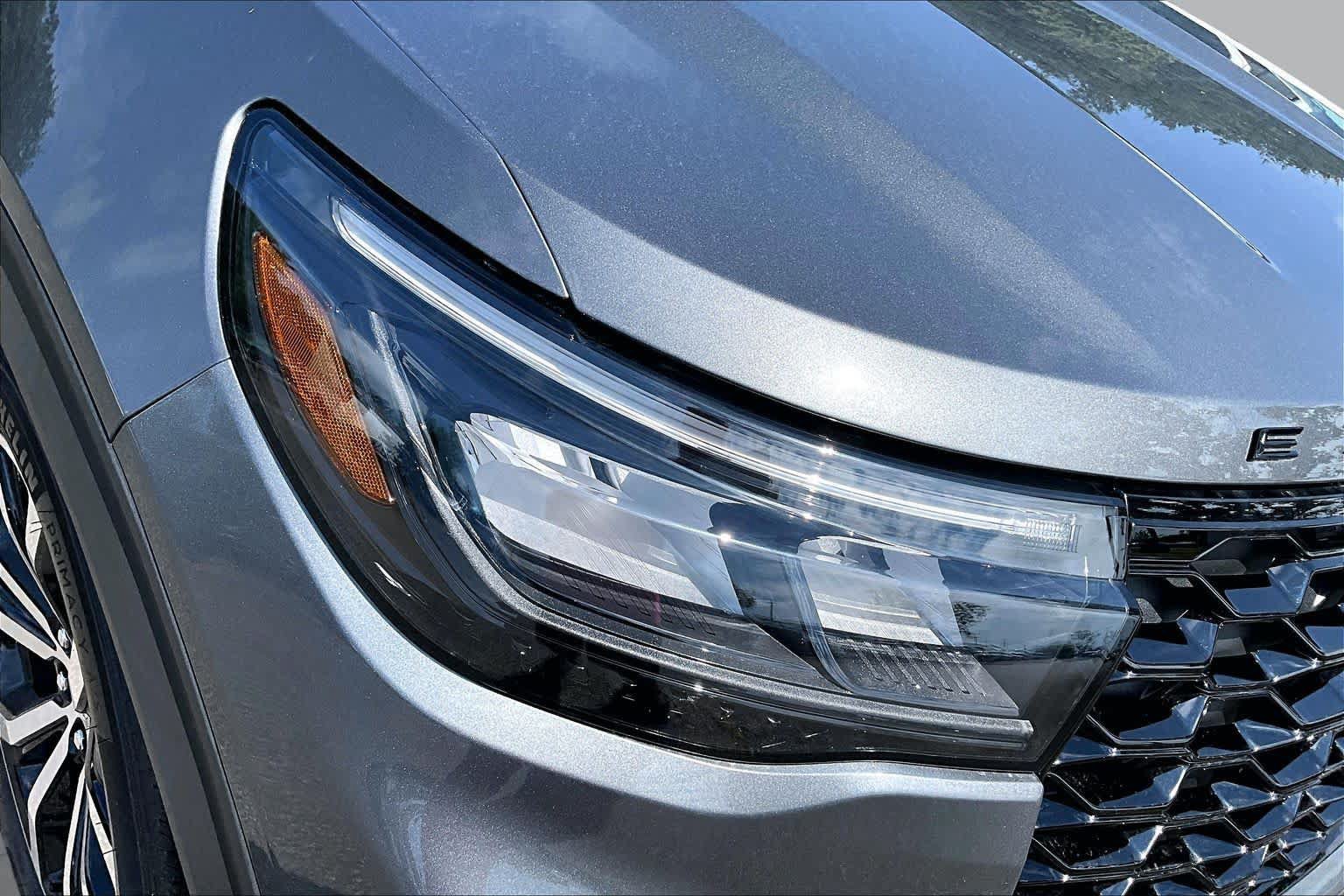 New 2026 Ford Explorer ST-Line RWD image 13