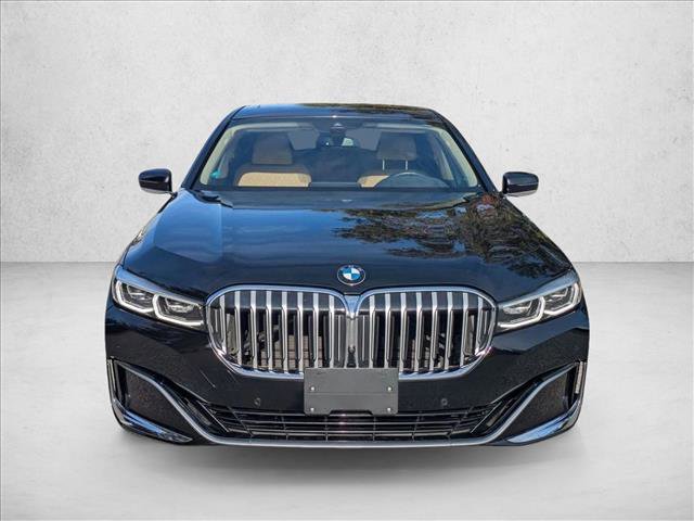 Used 2022 BMW 740i image 2