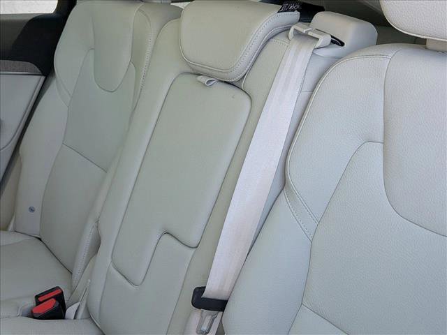 Used 2023 Volvo XC90 B5 Plus w/ Protection Package Premier AWD/4WD image 18