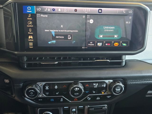 Certified 2025 Jeep Wrangler Unlimited Sahara w/ Safety Group AWD/4WD image 11