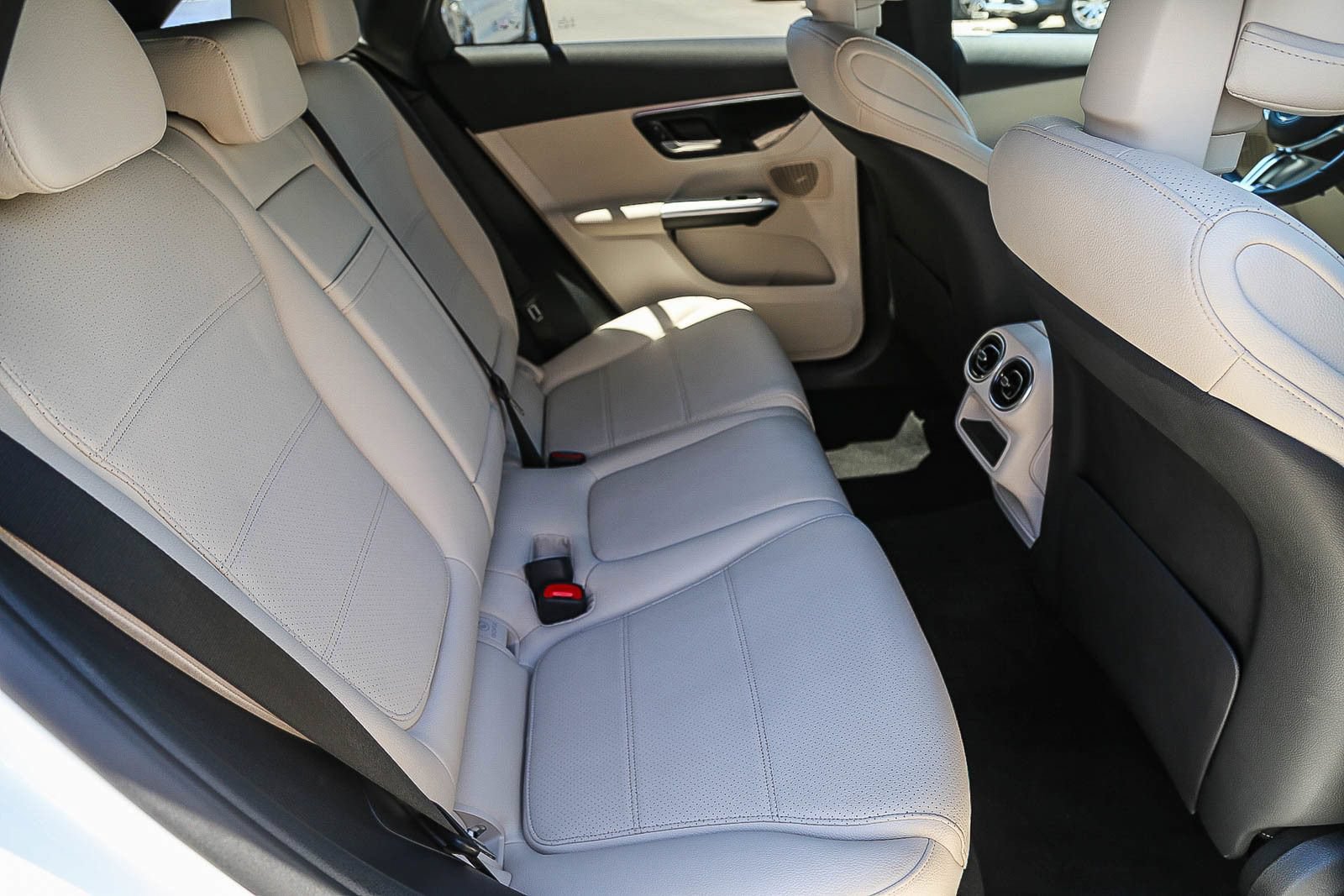 Certified 2026 Mercedes-Benz GLC 300 image 15