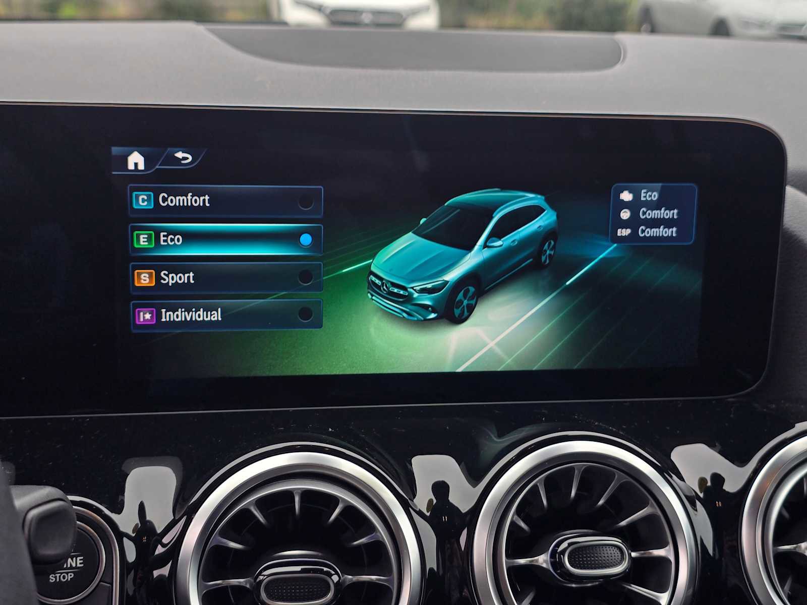 Used 2025 Mercedes-Benz GLA 250 image 35