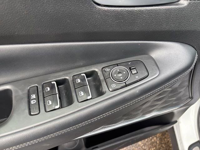 Used 2019 Hyundai Santa Fe Ultimate w/ Cargo Package image 14