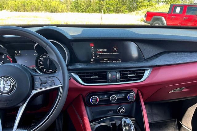 Used 2019 Alfa Romeo Stelvio w/ Nero Edizione image 9