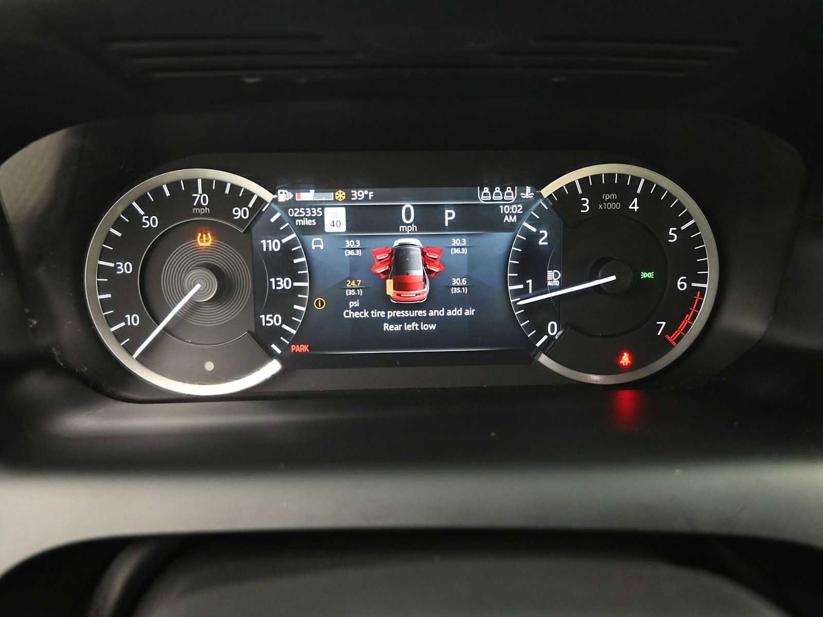 Used 2023 Land Rover Discovery Sport SE R-Dynamic image 16