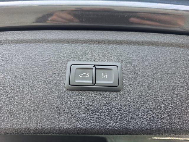 Used 2019 Audi Q5 2.0T Premium Plus w/ Premium Plus Package AWD/4WD image 11