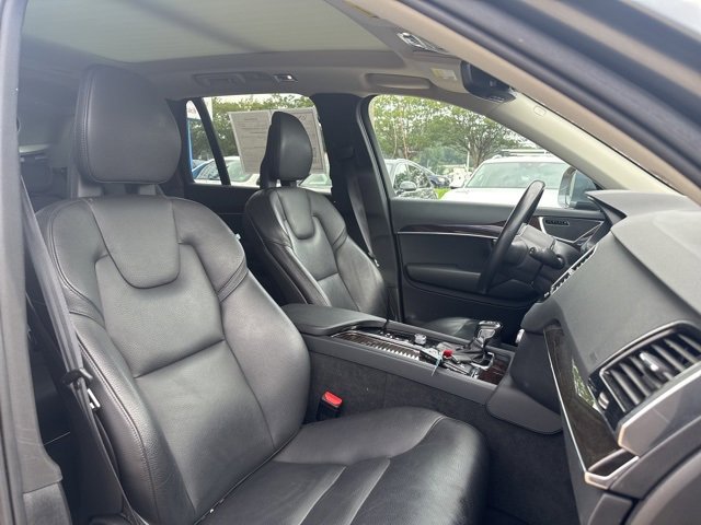 Used 2018 Volvo XC90 T6 Momentum w/ Convenience Package image 17