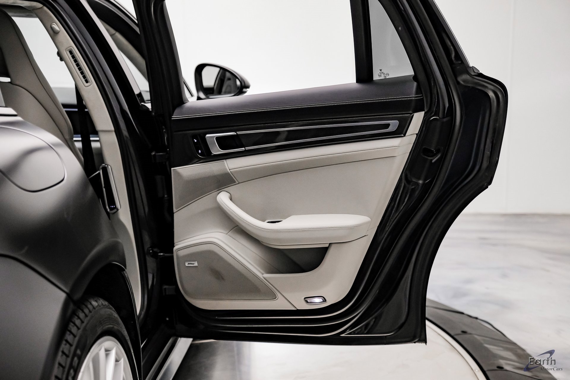 Used 2018 Porsche Panamera Turbo Sport Turismo image 84