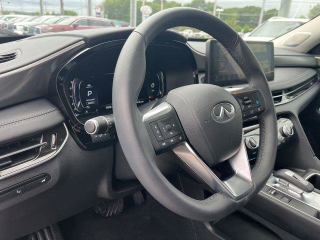 Used 2025 INFINITI QX60 Luxe w/ Vision Package image 11