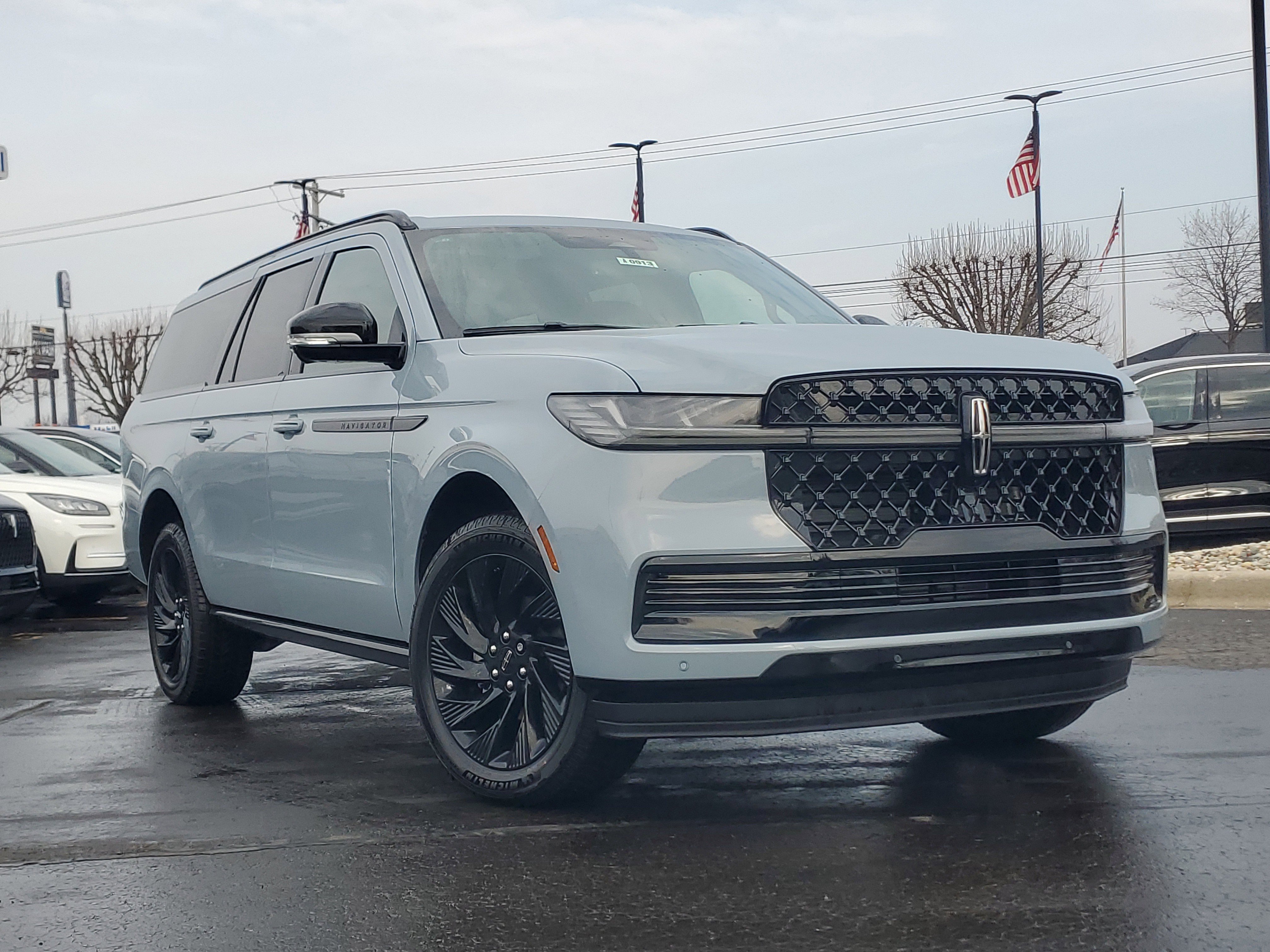 New 2026 Lincoln Navigator L Reserve w/ Jet Appearance Package image 1
