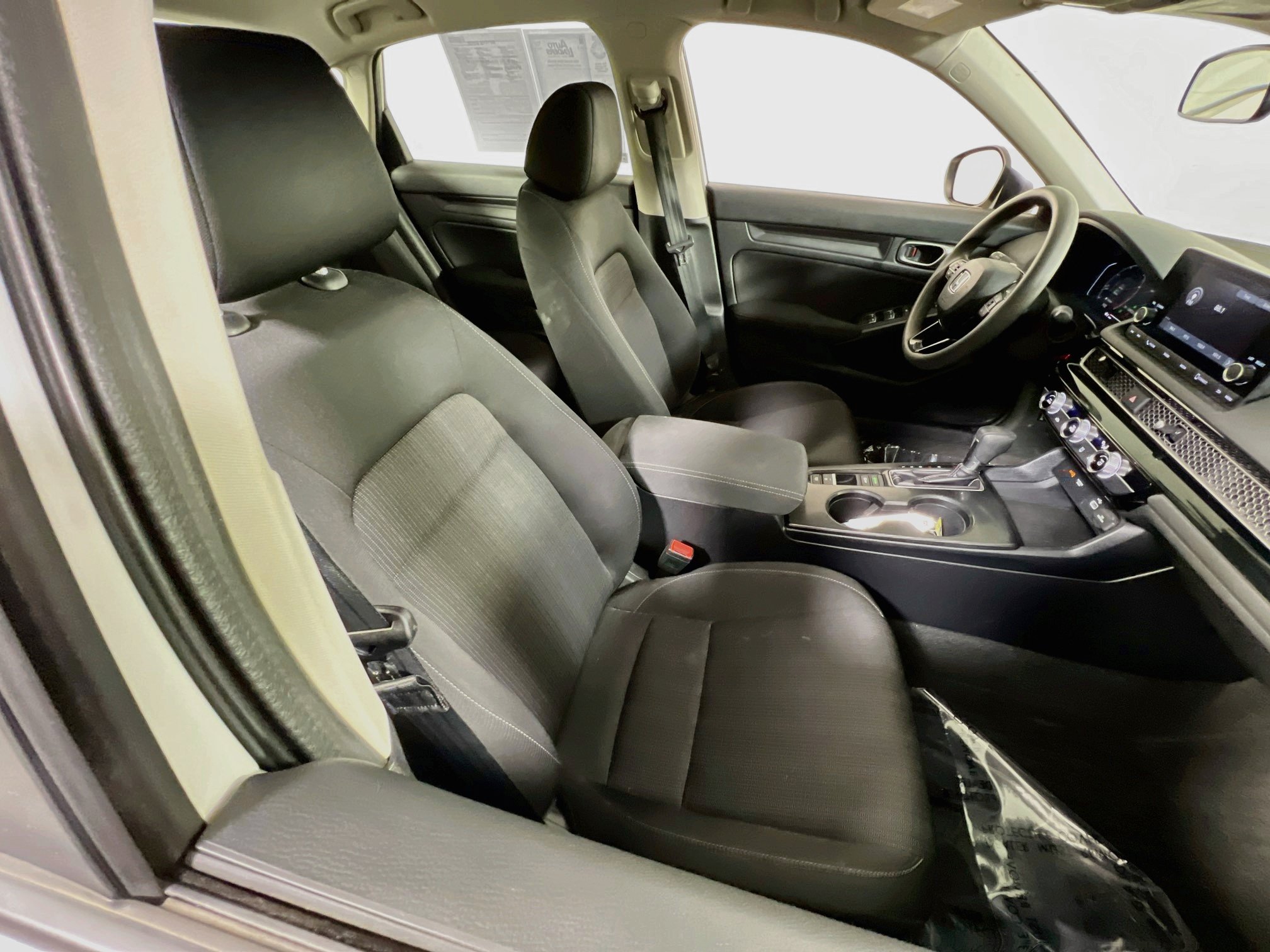 Used 2023 Honda Civic LX image 25
