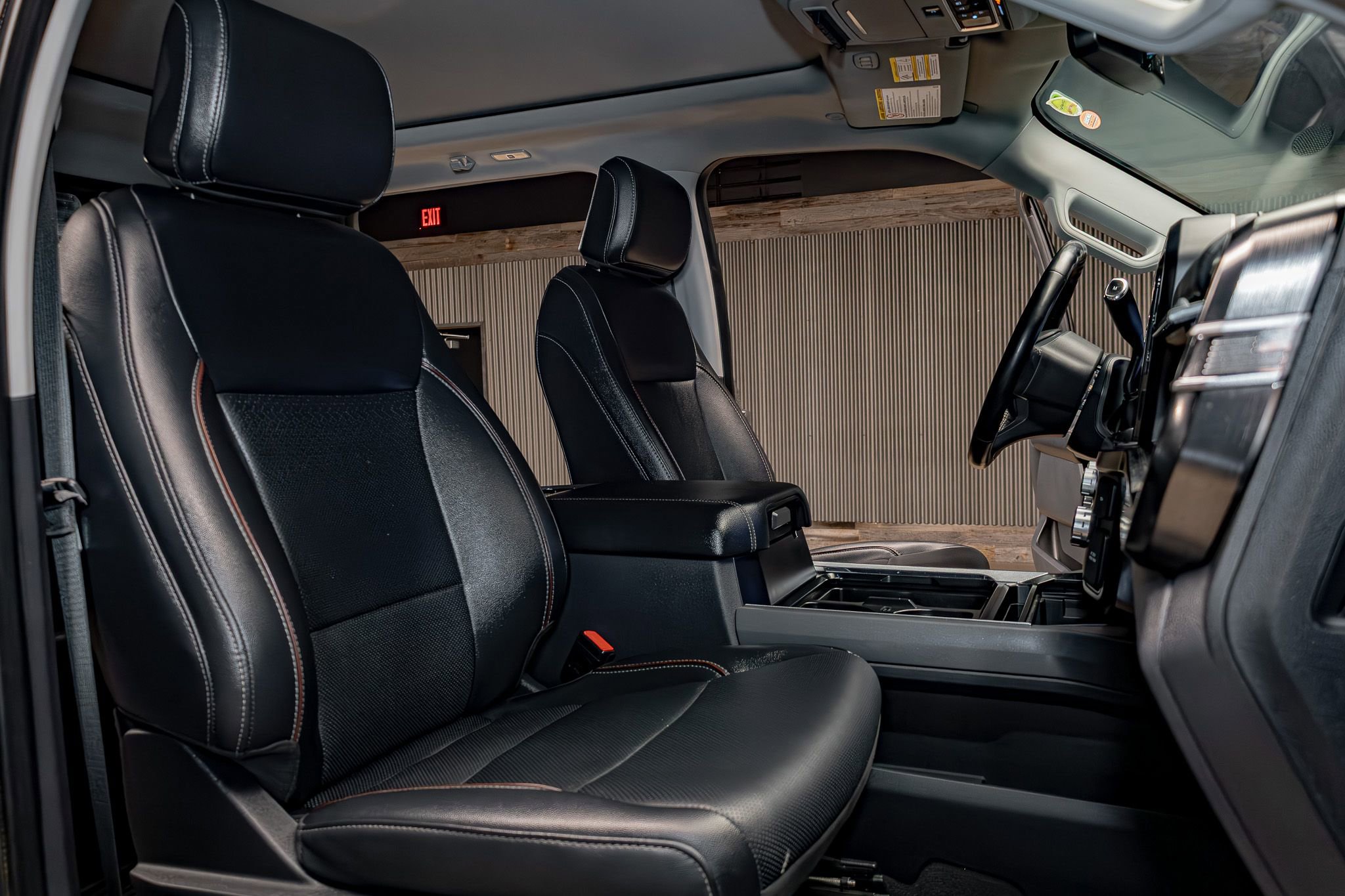 Used 2024 Ford F450 Lariat w/ FX4 Off-Road Package image 28