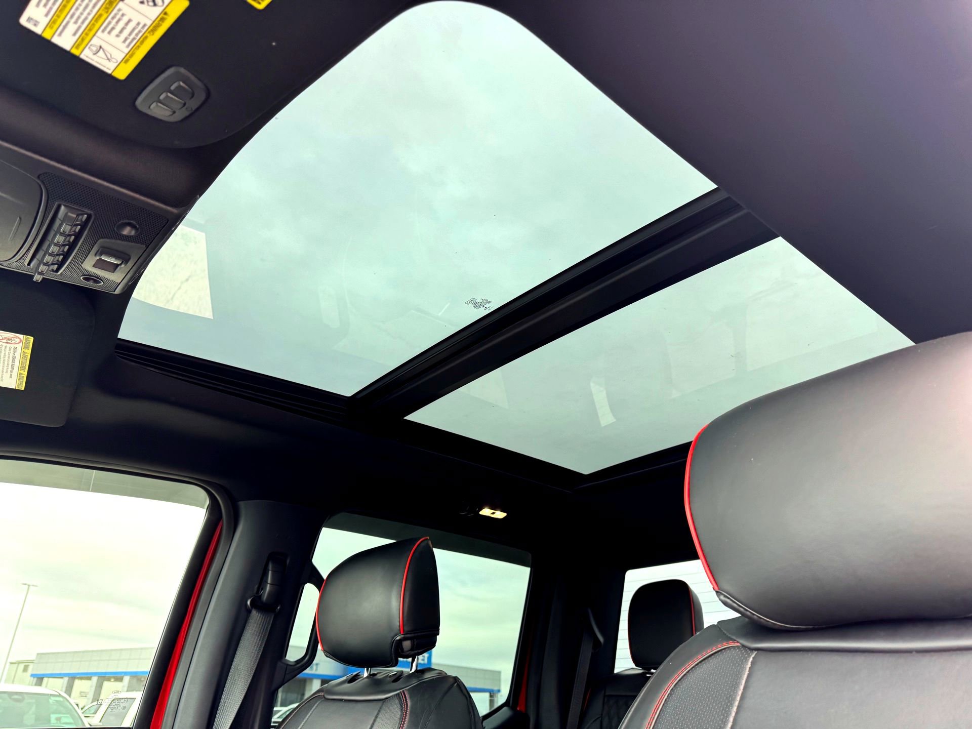 Used 2022 Ford F450 Platinum w/ FX4 Off-Road Package image 14