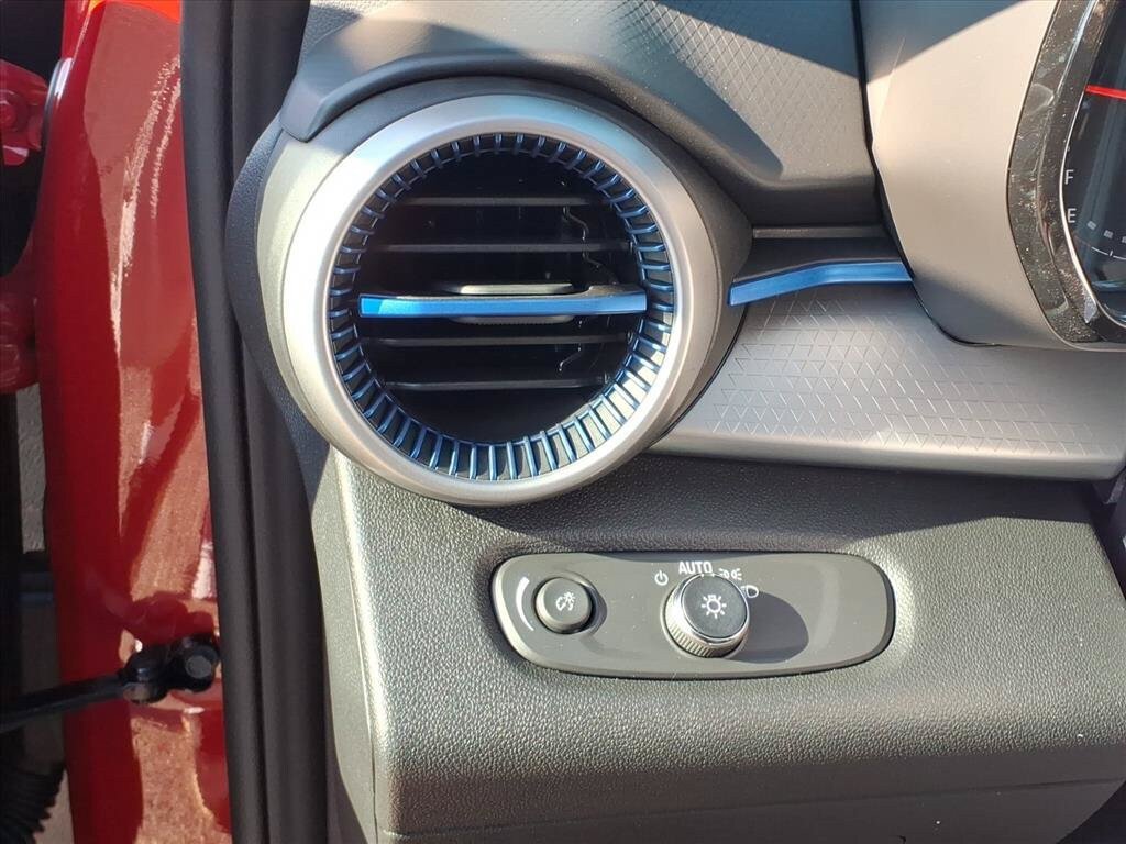 New 2026 Chevrolet Trax LS w/ LS Convenience Package FWD image 15
