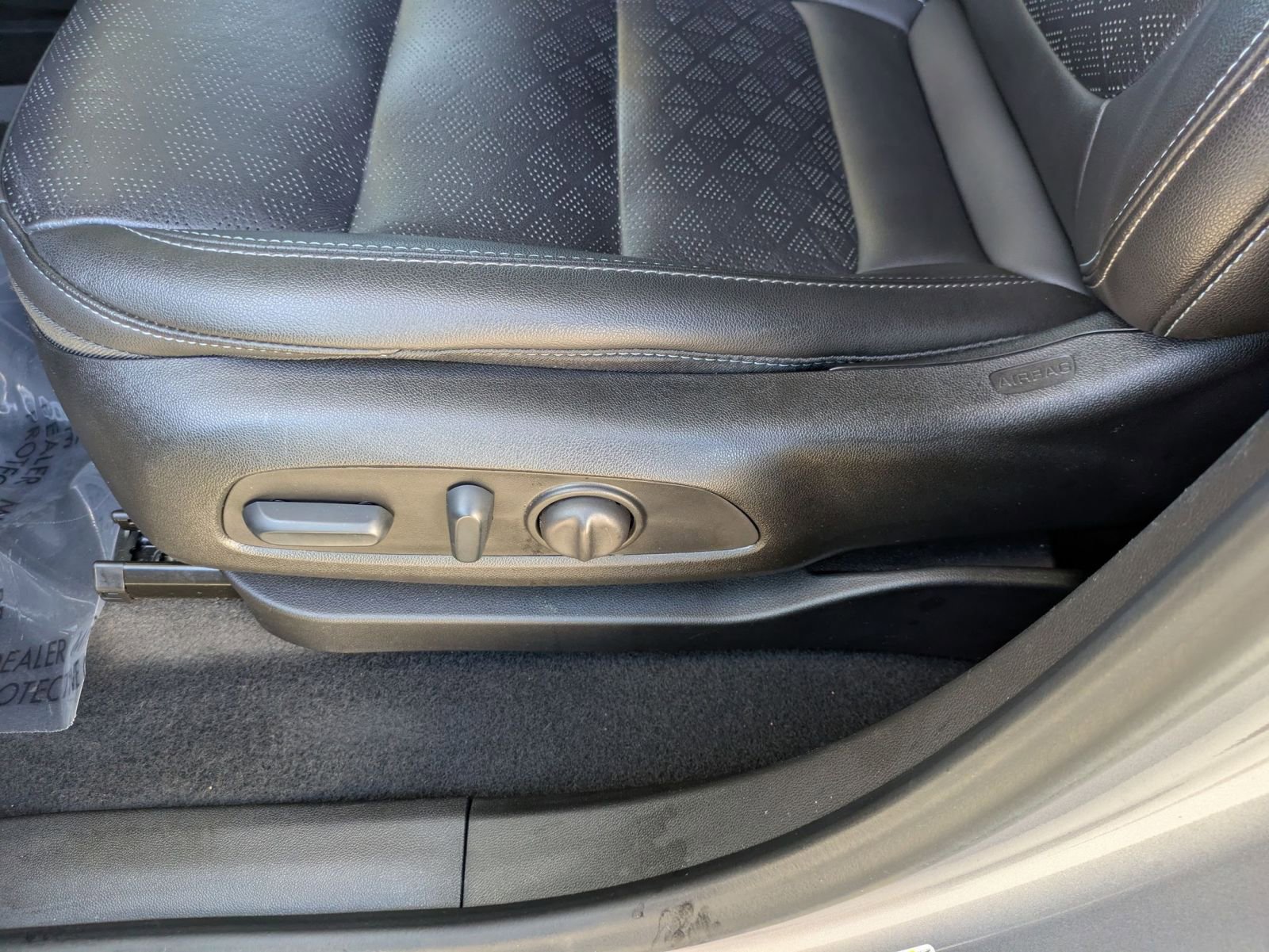 Used 2023 Chevrolet Bolt LT FWD image 22
