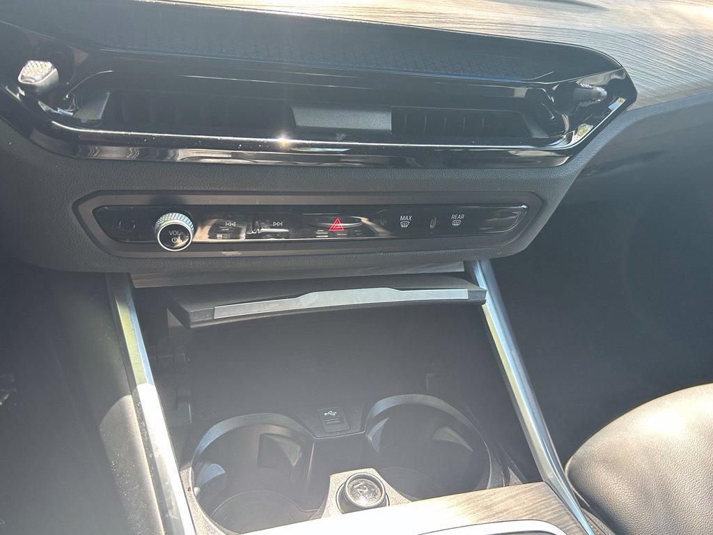 Used 2025 BMW 330i Sedan RWD image 21