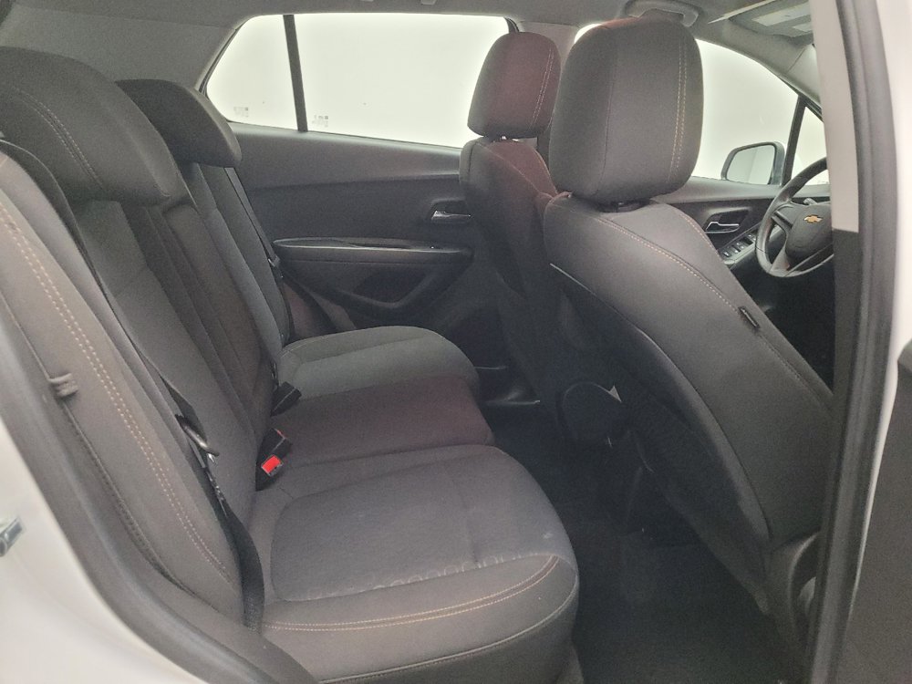 Used 2021 Chevrolet Trax LS FWD image 19