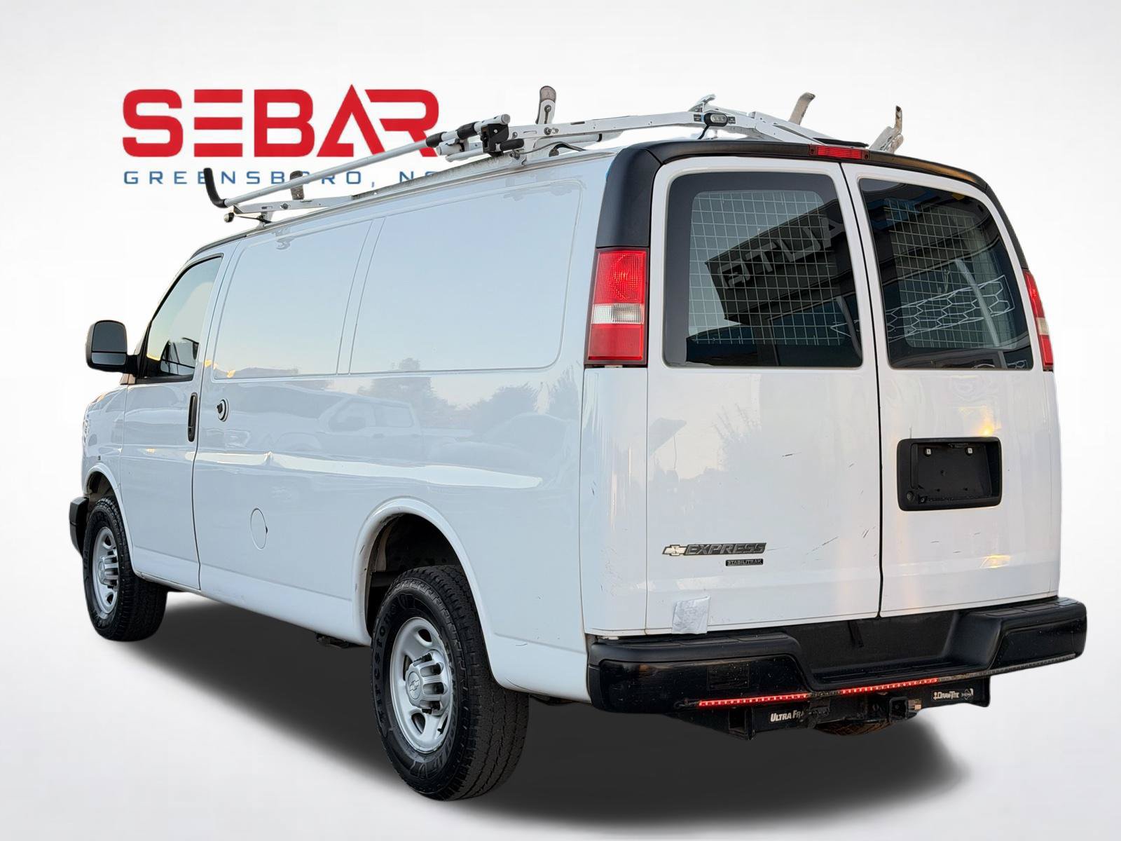 Used 2015 Chevrolet Express 2500 RWD image 13