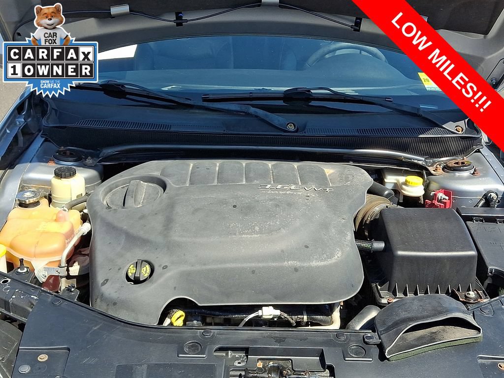 Used 2013 Chrysler 200 S FWD image 28
