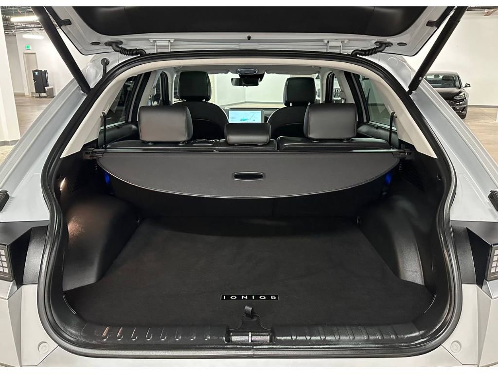 Used 2024 Hyundai Ioniq 5 Limited image 16