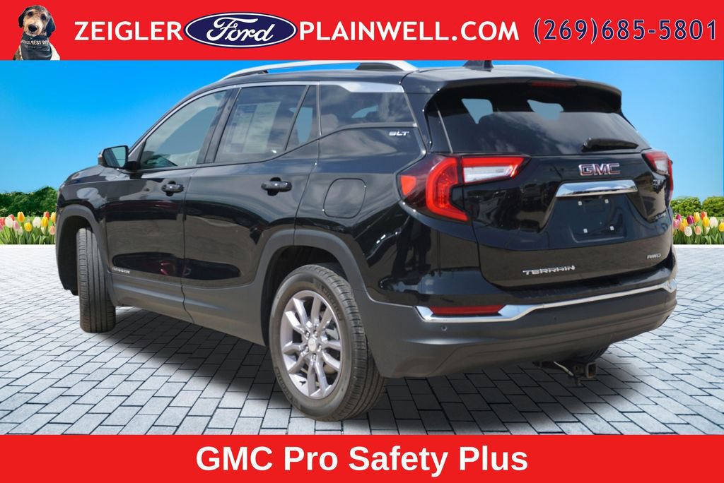 Used 2022 GMC Terrain SLT w/ Tech Package AWD/4WD image 3
