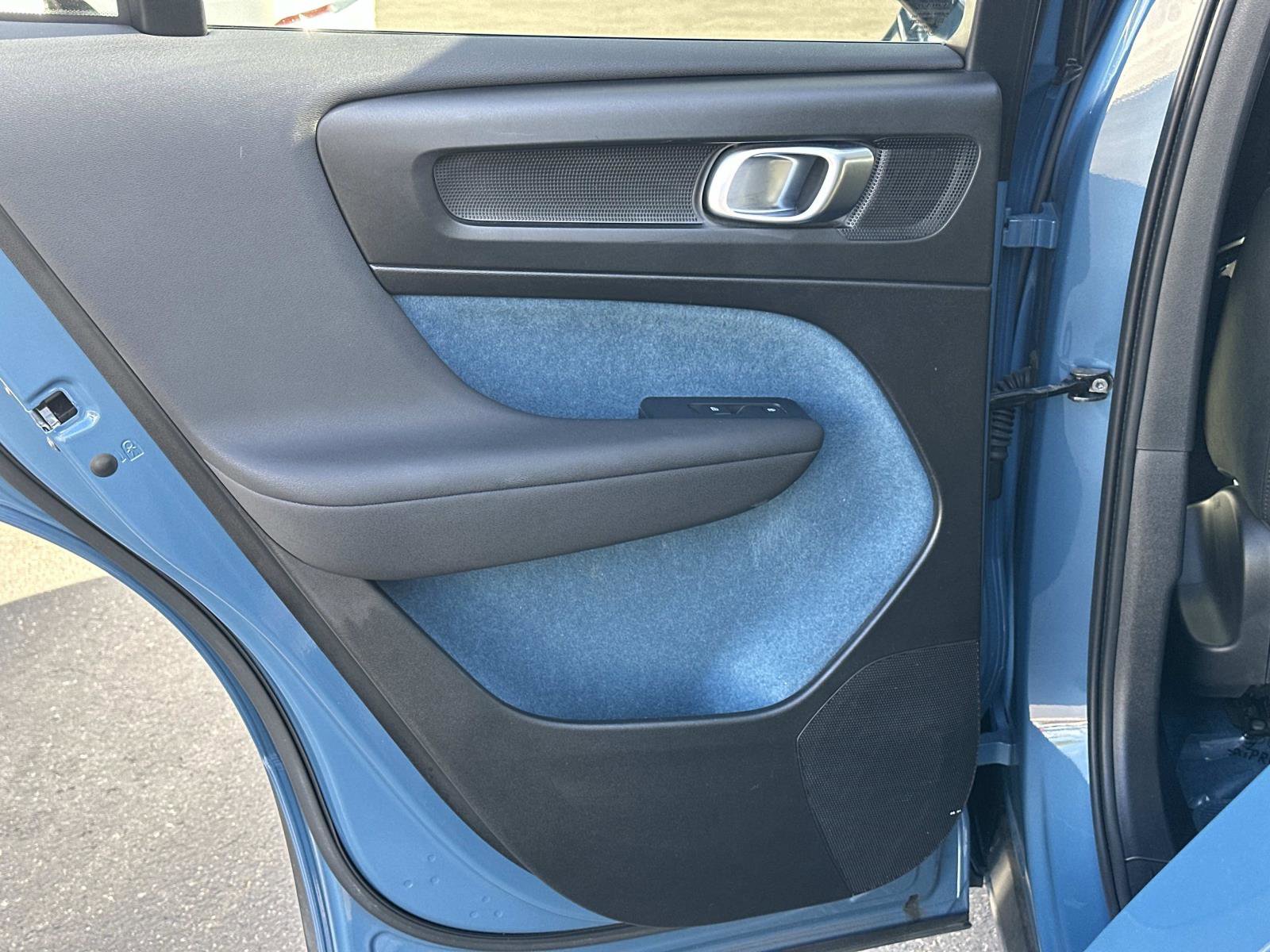 Certified 2023 Volvo C40 P8 Recharge Plus image 20