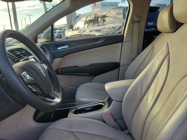Used 2018 Lincoln MKC Reserve w/ Lincoln MKC Climate Package FWD image 26
