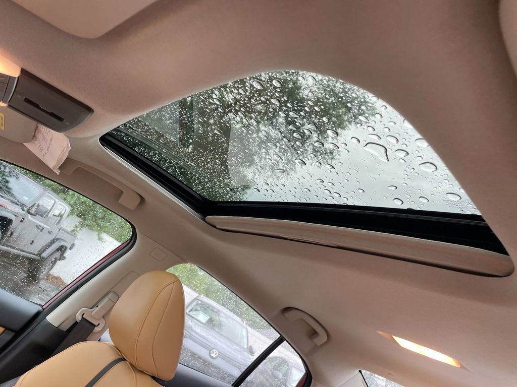 Used 2024 Nissan Sentra SV w/ SV Premium Package image 34