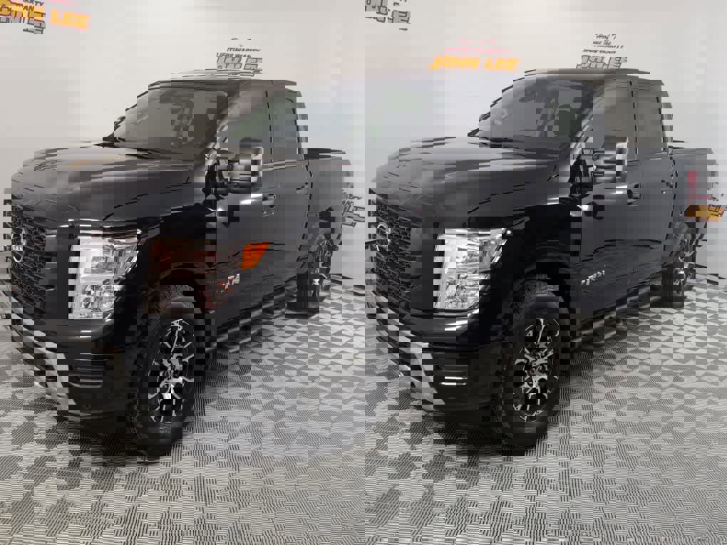 Used 2024 Nissan Titan SV w/ SV Convenience Package