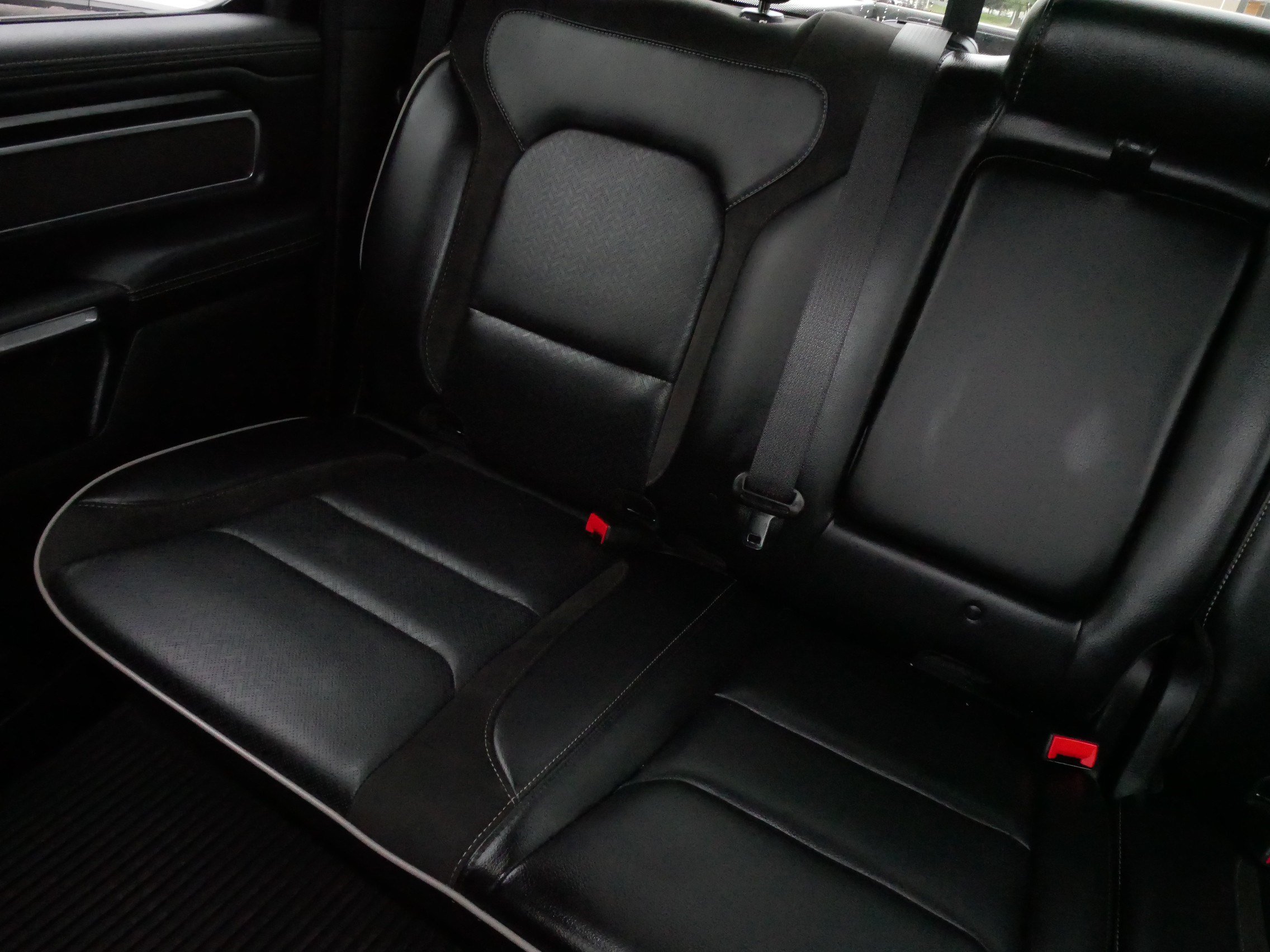 Used 2023 RAM 1500 Laramie AWD/4WD image 12