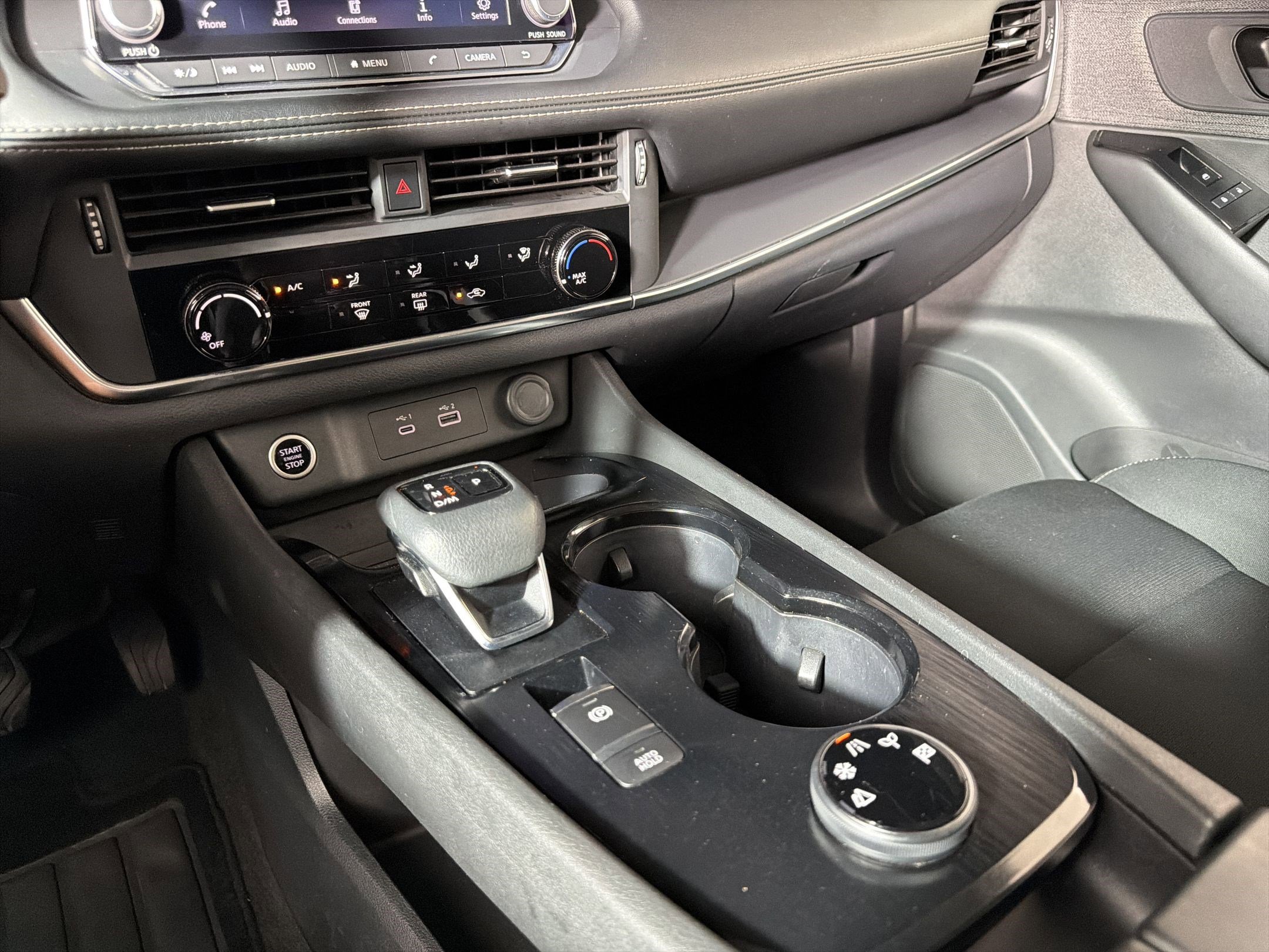 Used 2023 Nissan Rogue S AWD/4WD image 23