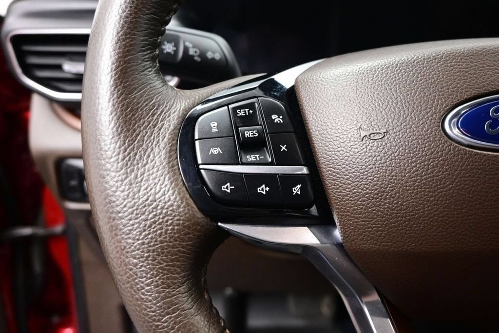 Used 2024 Ford Explorer King Ranch w/ Technology Package AWD/4WD image 24