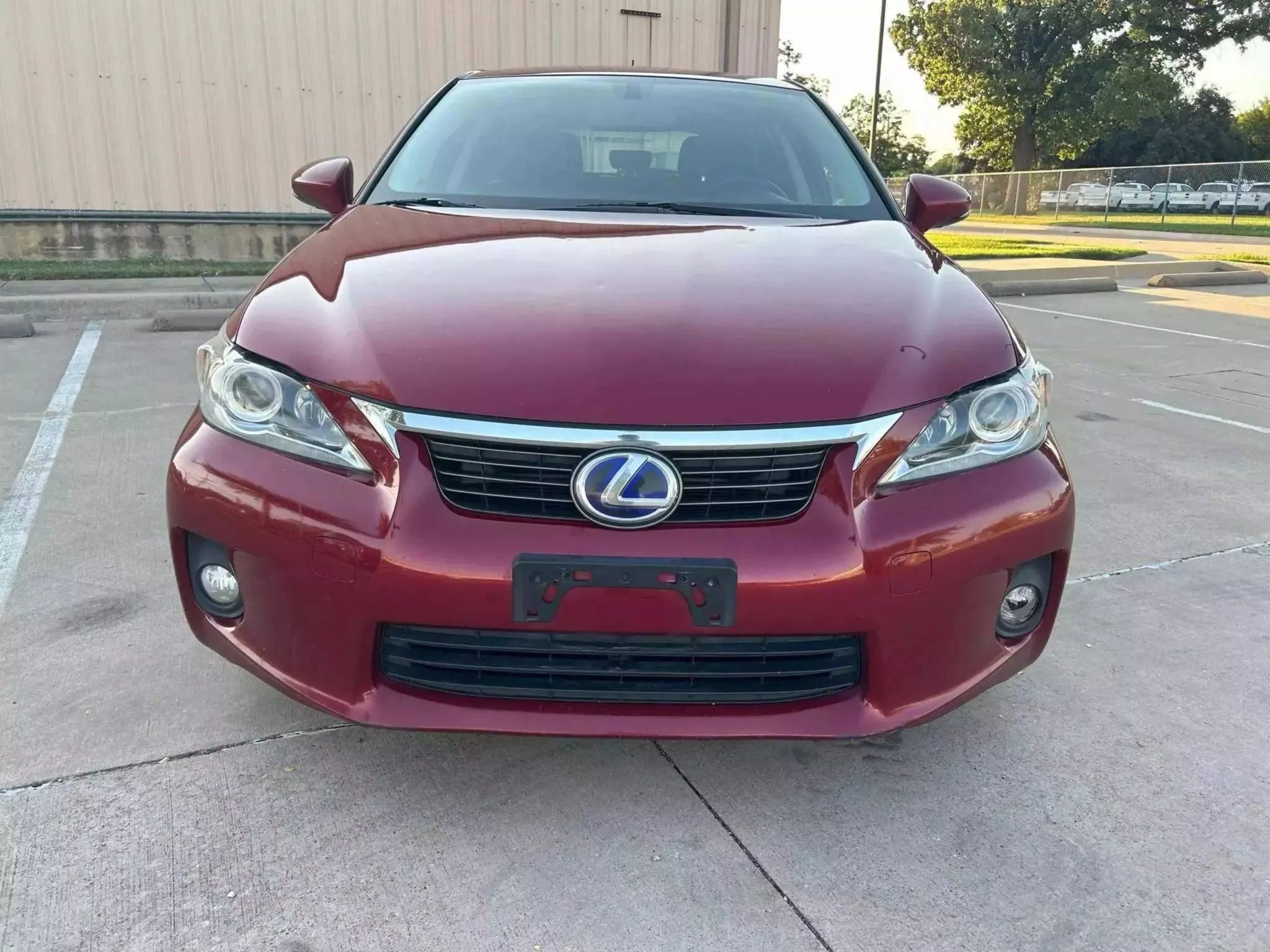 Used 2011 Lexus CT 200h Premium image 2