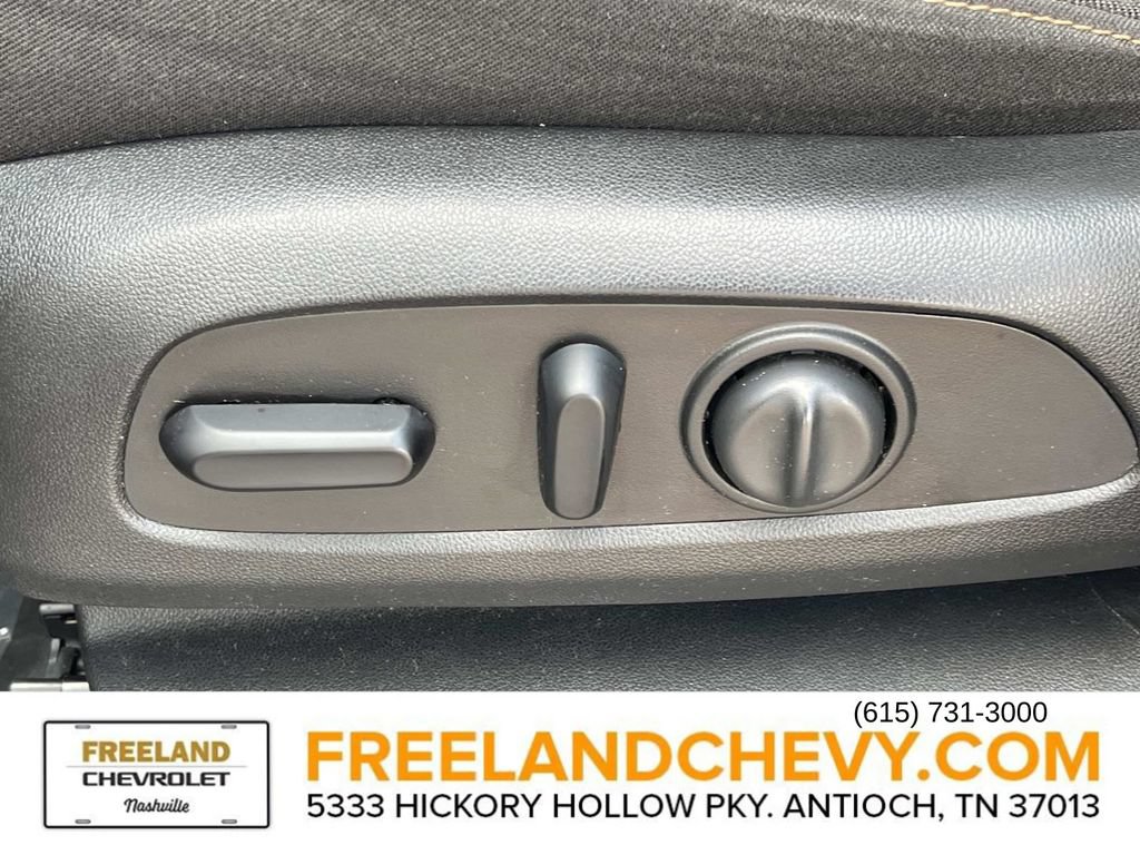 Used 2018 Chevrolet Equinox LT FWD image 28