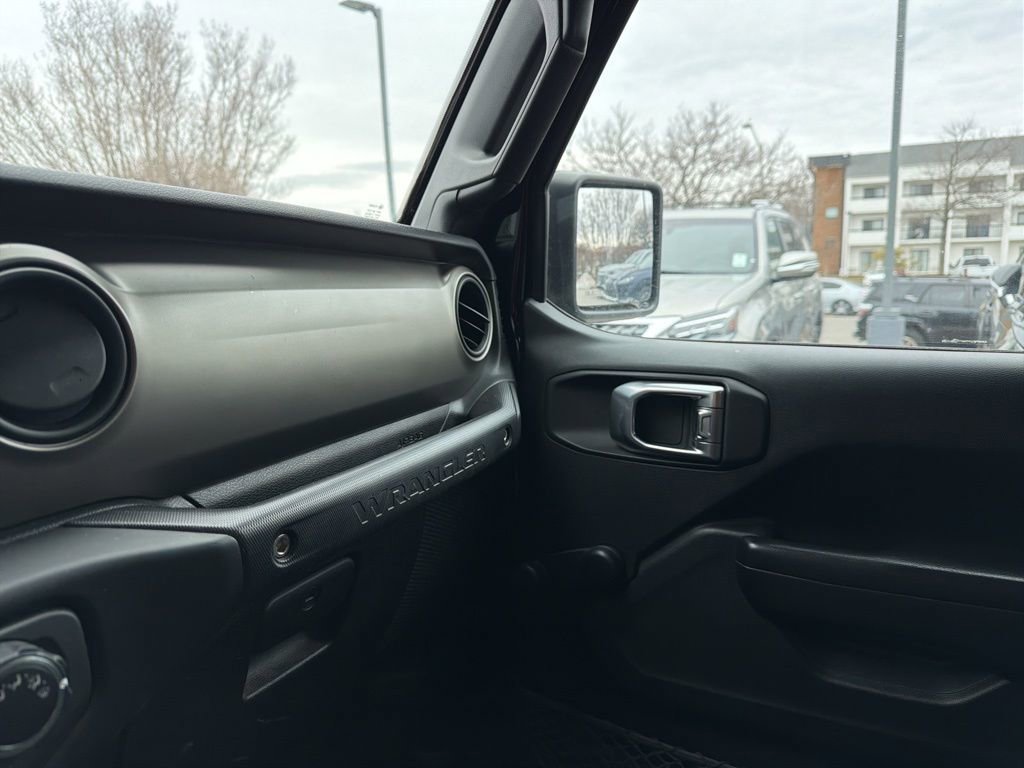 Used 2019 Jeep Wrangler Unlimited Sport image 22