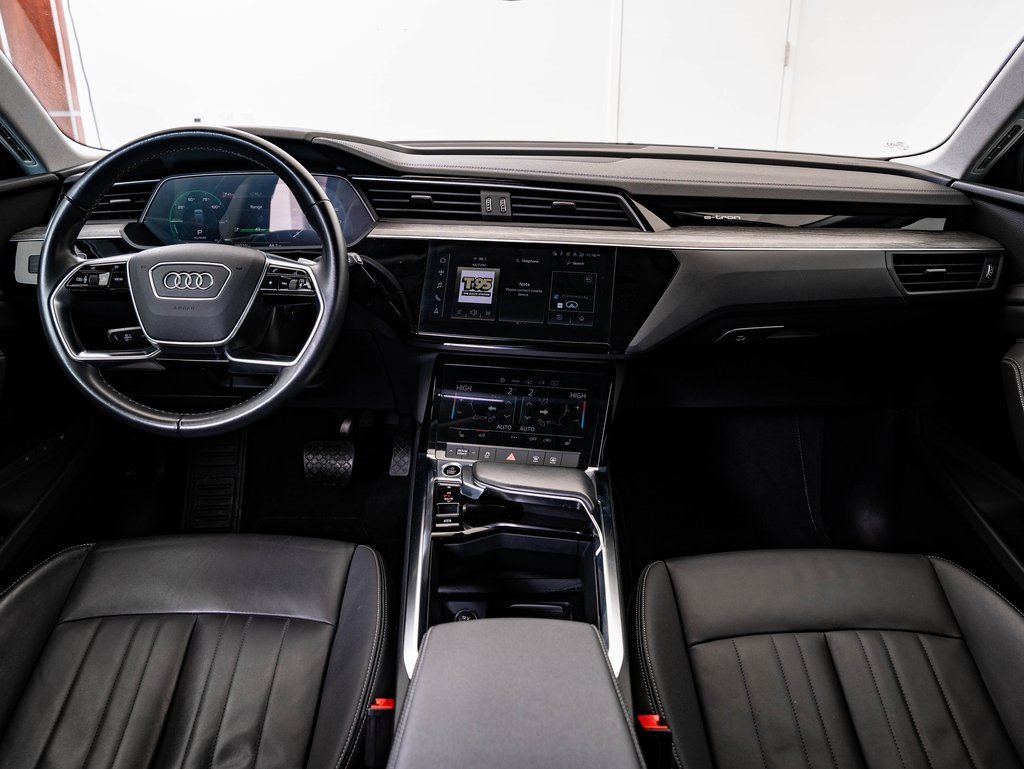 Used 2022 Audi e-tron Premium w/ Convenience Plus Package image 33
