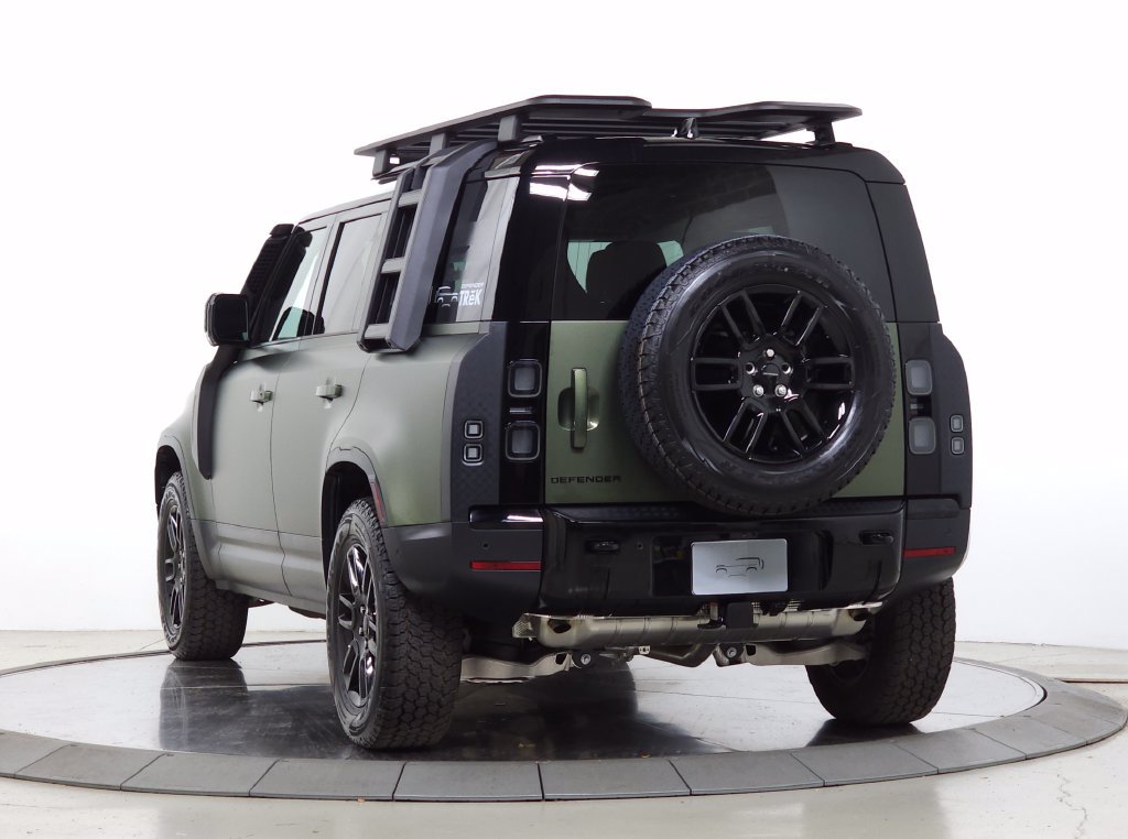 New 2026 Land Rover Defender 110 S AWD/4WD image 3
