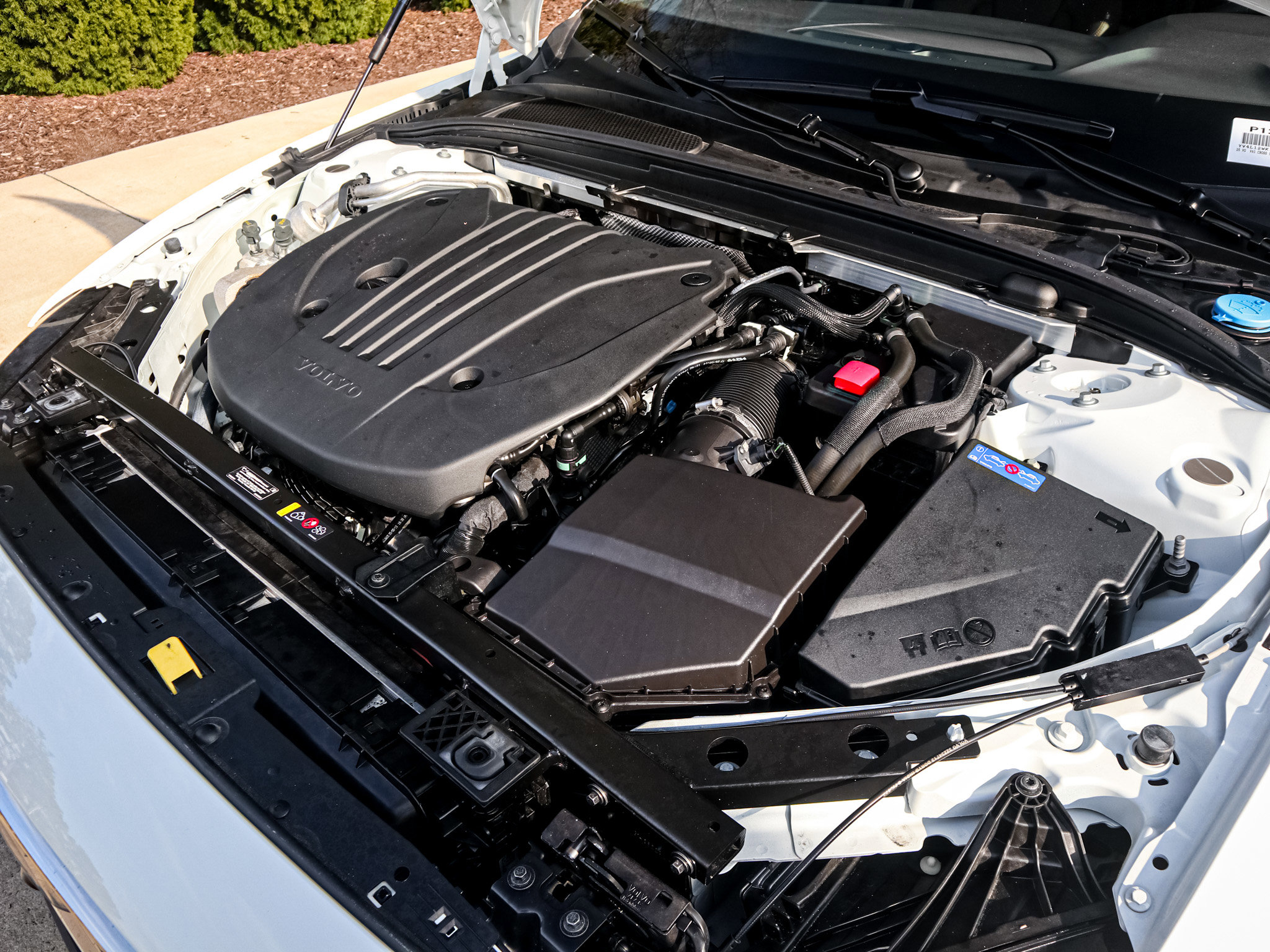 Used 2025 Volvo V60 B5 Cross Country Plus image 34