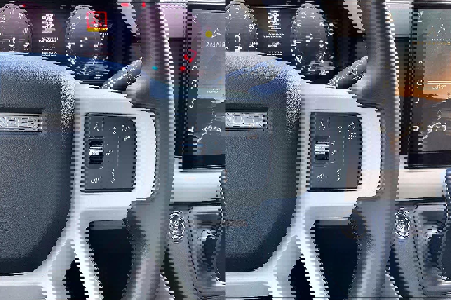 Used 2023 Land Rover Defender 130 SE image 23