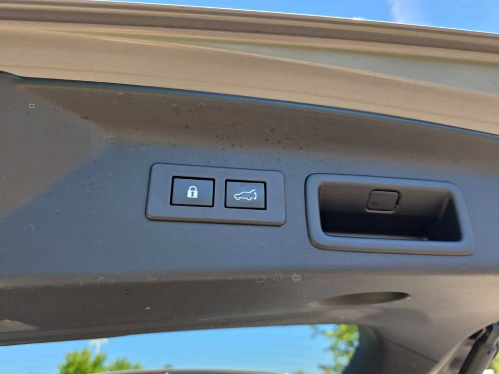 Used 2025 Subaru Forester Touring AWD/4WD image 16