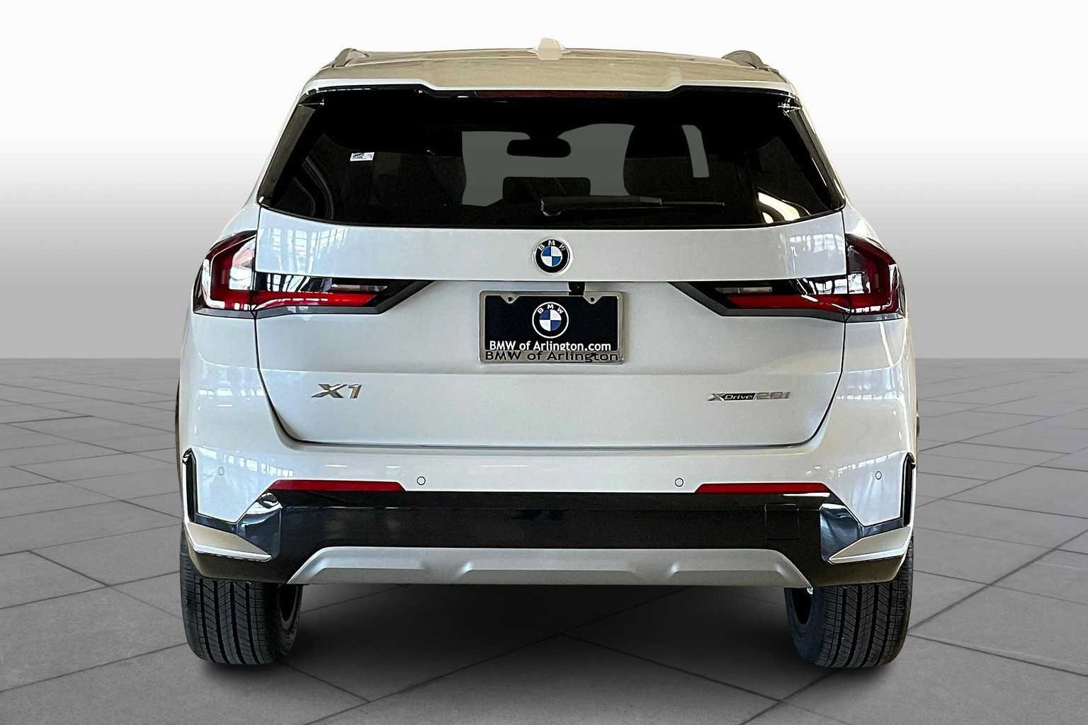 Used 2026 BMW X1 xDrive28i w/ Convenience Package AWD/4WD image 4