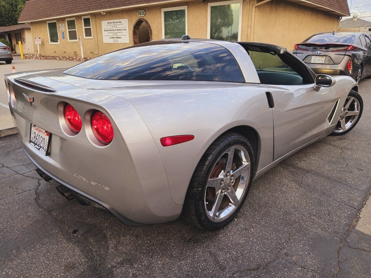 Used 2005 Chevrolet Corvette Coupe w/ Preferred Equipment Group image 3