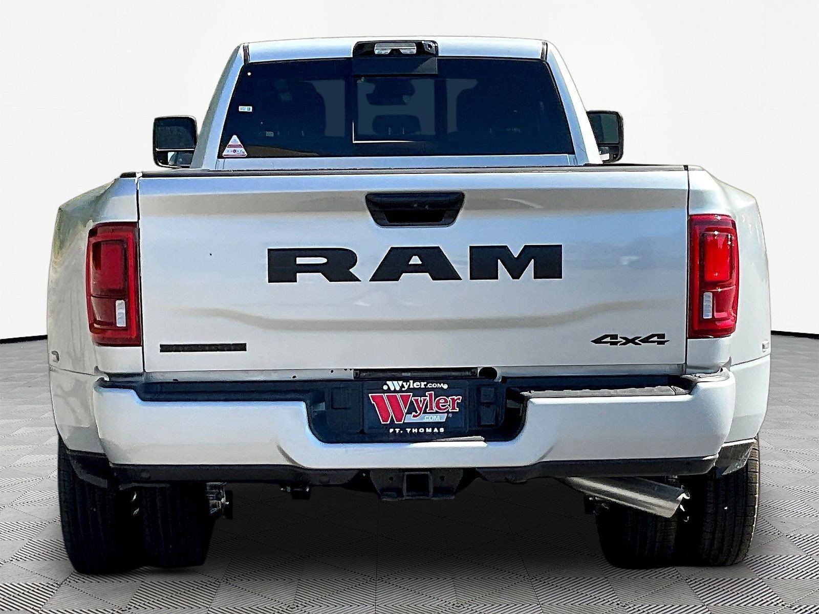 New 2027 RAM 3500 Big Horn AWD/4WD image 5