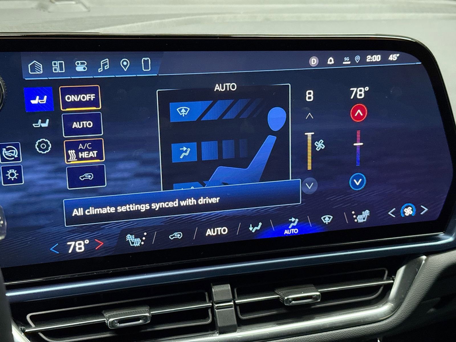 New 2026 Chevrolet Equinox EV LT image 16