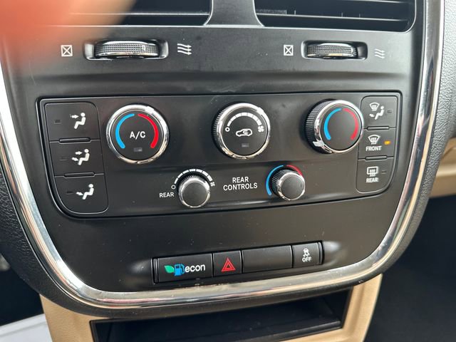 Used 2015 Dodge Grand Caravan SE w/ Quick Order Package 29E SE image 16