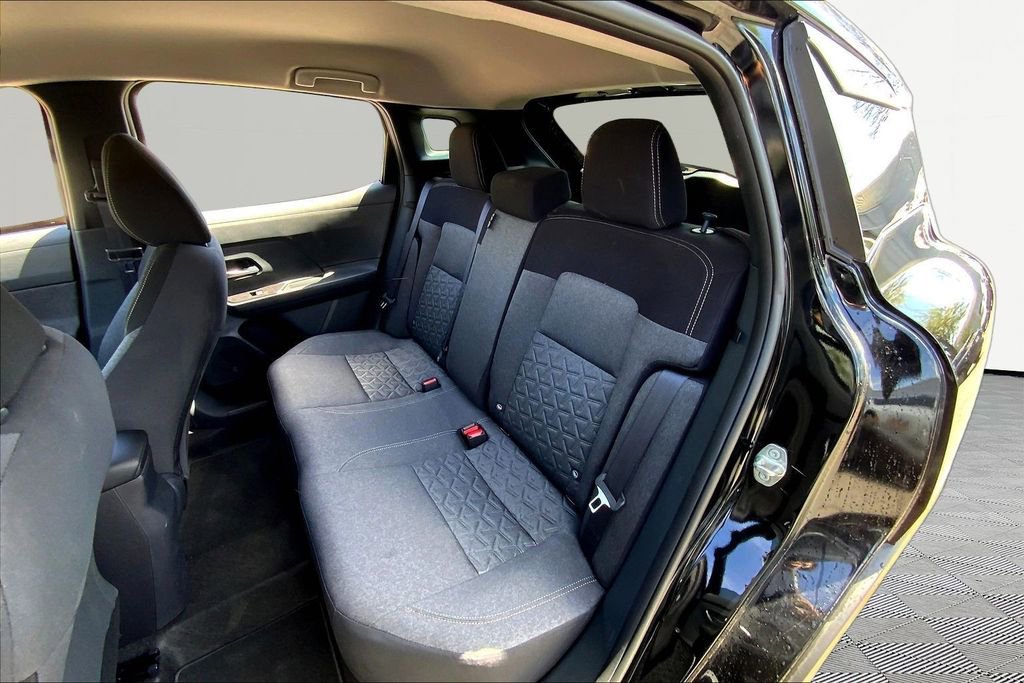 Used 2025 Nissan Kicks SV image 16