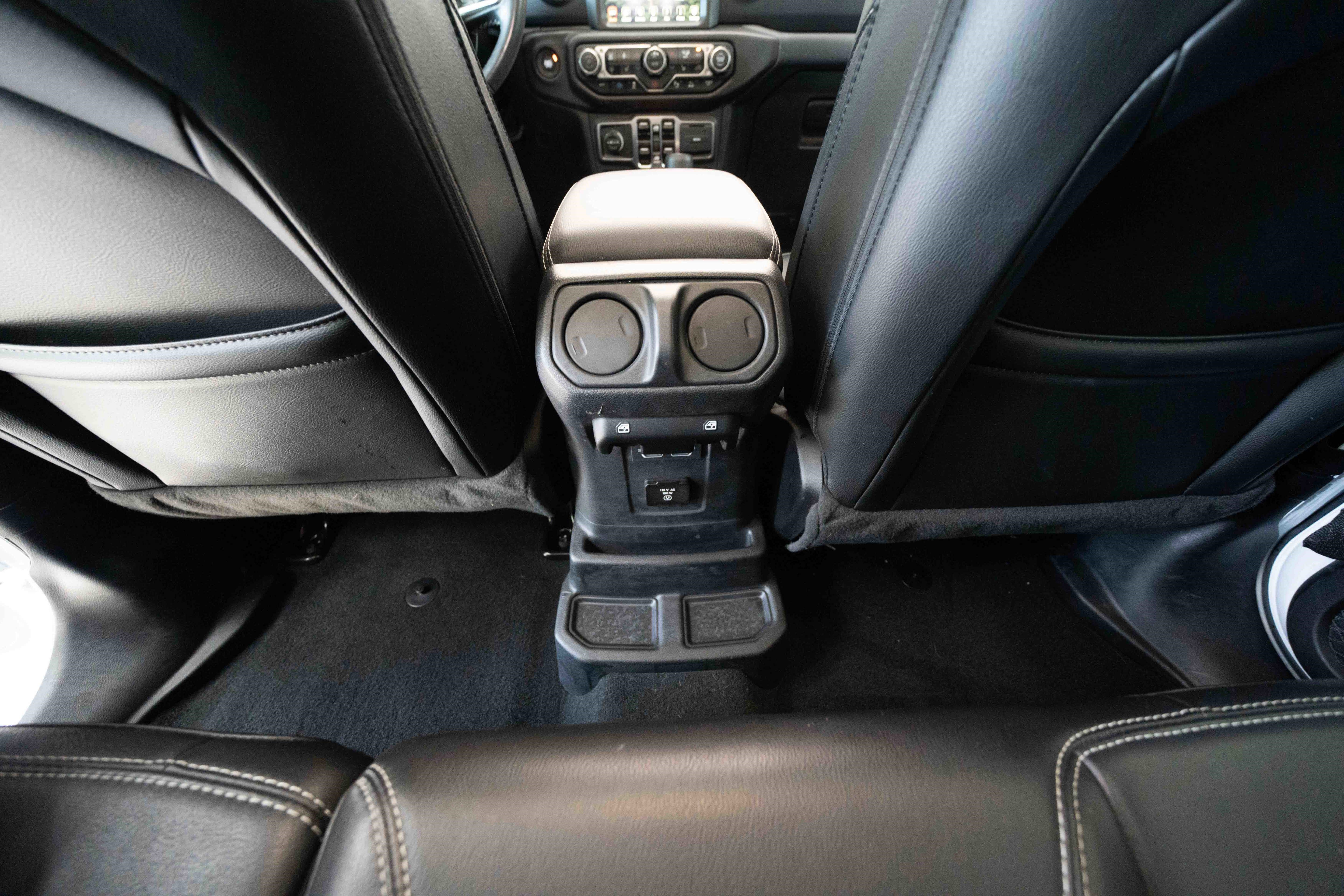 Used 2022 Jeep Wrangler Unlimited Sahara w/ Cold Weather Group image 22