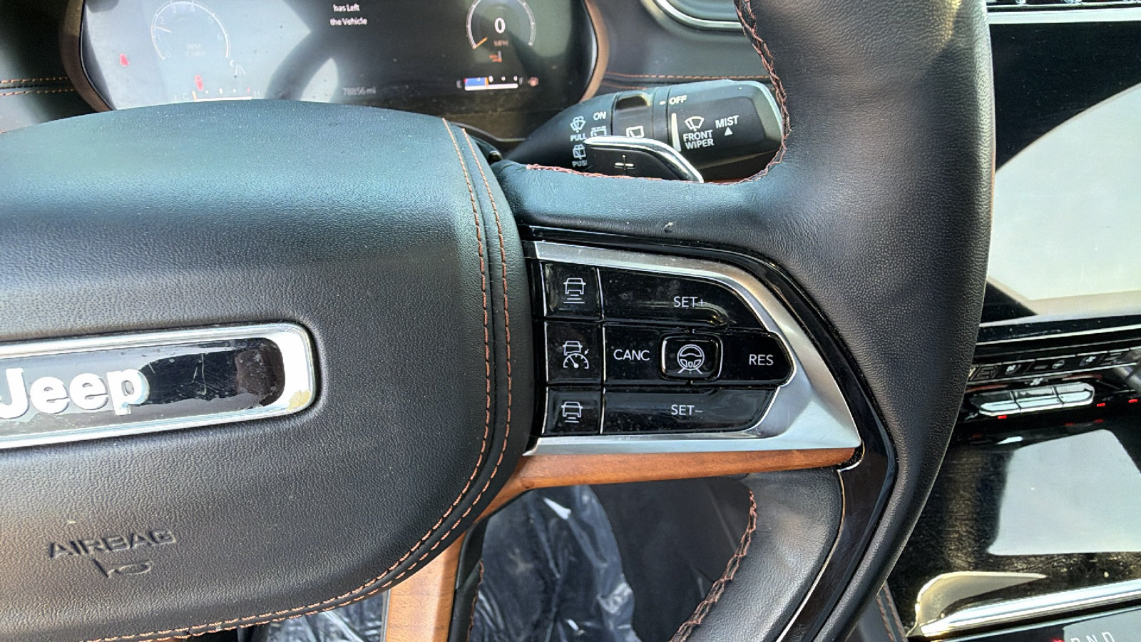 Used 2021 Jeep Grand Cherokee L Summit AWD/4WD image 28