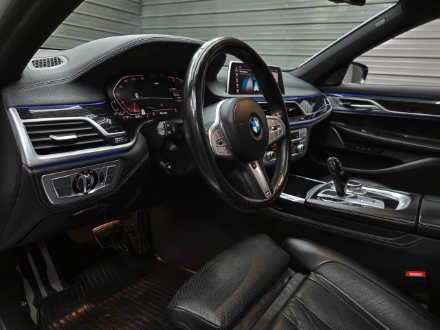Used 2021 BMW 750i xDrive w/ M Sport Package AWD/4WD image 10