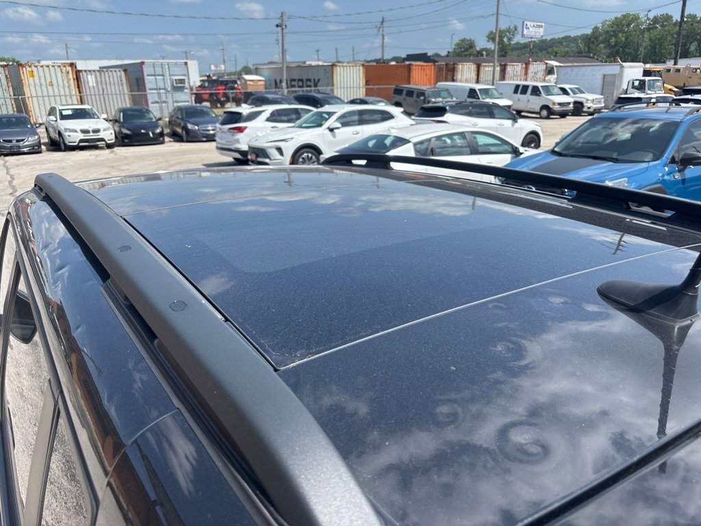 Used 2021 Jeep Renegade Latitude w/ Sun & Sound Group image 14